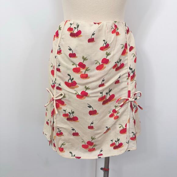 Farm Rio Cherry Linen Blend Skort Skirt with Shorts L NWT - Picture 2 of 12